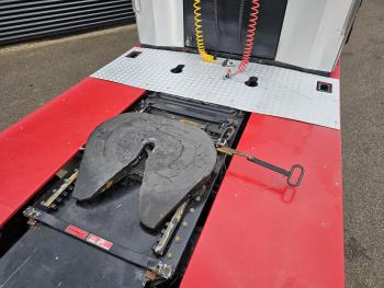 TGX 37.480 8x2-6 / HMF 85 t/m CRANE / KRAN